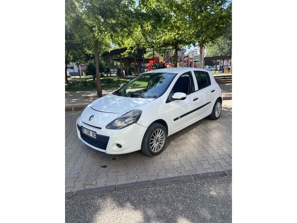 Sahibinden Renault Clio 1.5 dCi Authentique 2010 Model  284.000 km Beyaz