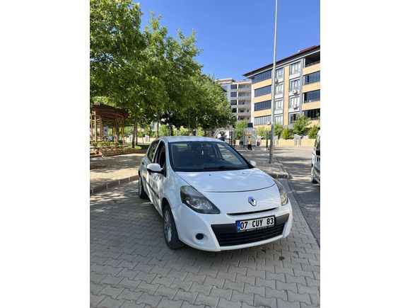 Sahibinden Renault Clio 1.5 dCi Authentique 2010 Model  284.000 km Beyaz