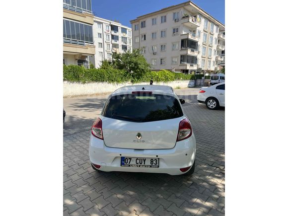 Sahibinden Renault Clio 1.5 dCi Authentique 2010 Model  284.000 km Beyaz