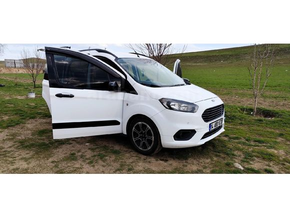 Sahibinden Ford Tourneo Courier 1.5 TDCi Titanium Plus 2022 Model