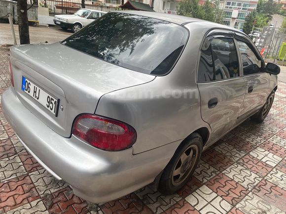 Sahibinden Hyundai Accent 1.5 GLS 1999 Model 