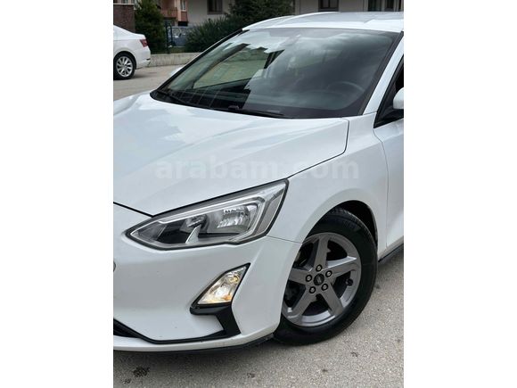 2019 FOCUS PARÇA BOYALI 216 KM  SERVİS BAKIMLI TAKASA AÇIK 