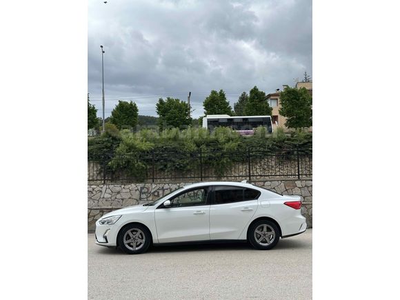 2019 FOCUS PARÇA BOYALI 216 KM  SERVİS BAKIMLI TAKASA AÇIK 