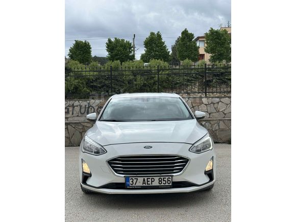 2019 FOCUS PARÇA BOYALI 216 KM  SERVİS BAKIMLI TAKASA AÇIK 