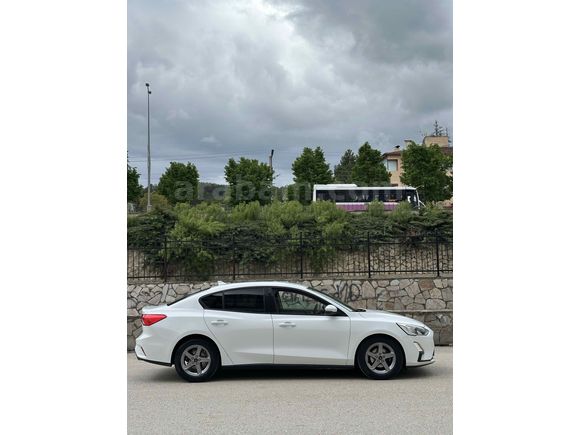 2019 FOCUS PARÇA BOYALI 216 KM  SERVİS BAKIMLI TAKASA AÇIK 
