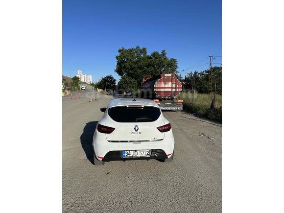 Sahibinden Renault Clio 1.5 dCi Touch 2016 Model  208.000 km Beyaz