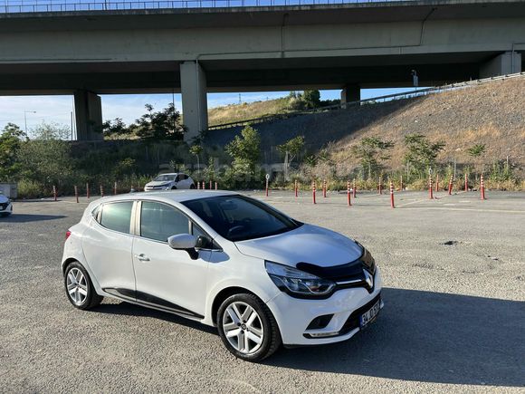 Sahibinden Renault Clio 1.5 dCi Touch 2016 Model  208.000 km Beyaz