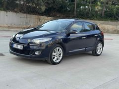 İLK SAHİBİNDEN HATASIZ BOYASIZ 125.000 KM OTOMATİK SANRUFLU MEGANE