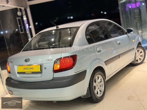 Kia Rio 1.5 CRDI 110 Hp Temiz Aile Aracı