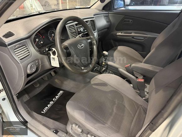 Kia Rio 1.5 CRDI 110 Hp Temiz Aile Aracı