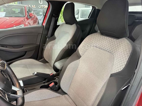 UYSAL OTOMOTİV 2023 RENAULT CLİO 1.0TCE EVOLUTİON+GSR