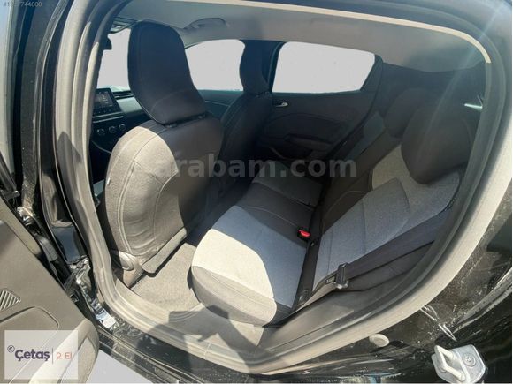 ÇETAŞ RENAULT MAHMUTBEY'DEN 2025 CLİO SİYAH ÇELİK JANT 15.000KM