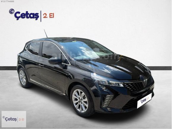 ÇETAŞ RENAULT MAHMUTBEY'DEN 2025 CLİO SİYAH ÇELİK JANT 15.000KM