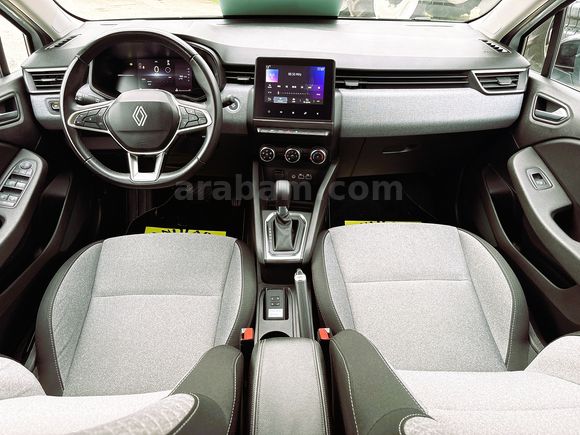 BOYASIZ 2024 32,928 KMDE CLİO 1,0 TCE EVOLUTİON X-TRONİC GSR2