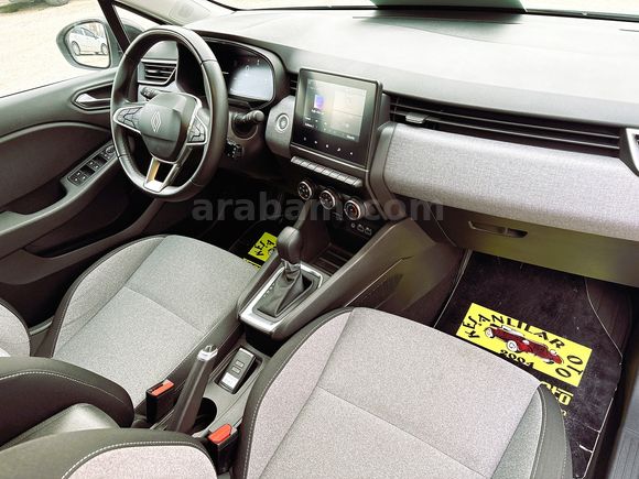 BOYASIZ 2024 32,928 KMDE CLİO 1,0 TCE EVOLUTİON X-TRONİC GSR2