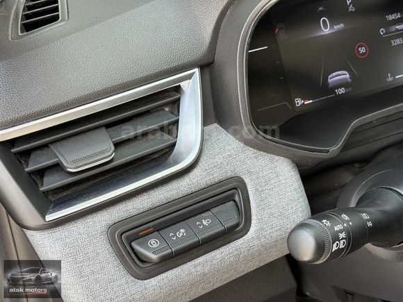ATAK MOTORS'DAN 2025 CLIO EVOLUTION X-TRONIC 18.000 KM'DE