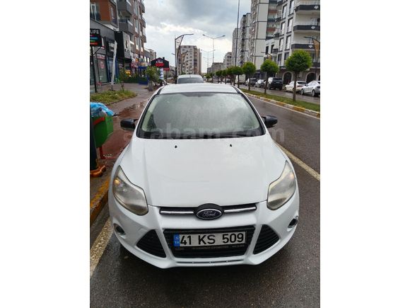 Sahibinden Ford Focus 1.6 TDCi Trend X 2013 Model  249.000 km Beyaz