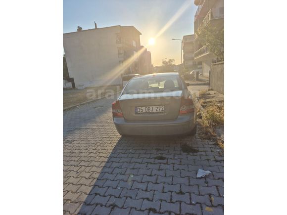 Sahibinden Volvo S40 1.8 2005 Model İzmir