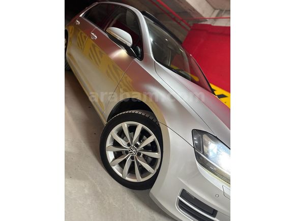Volkswagen Golf 1.6 TDi BlueMotion Highline 2015 Model