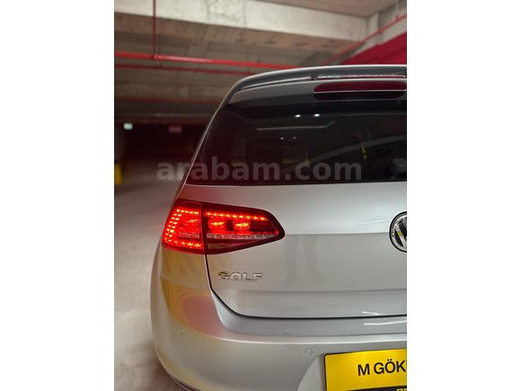 Volkswagen Golf 1.6 TDi BlueMotion Highline 2015 Model