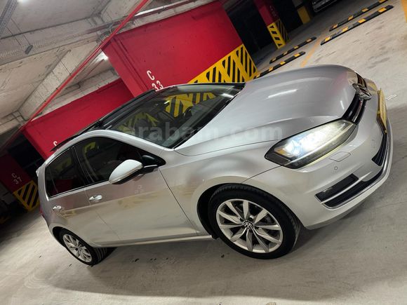 Volkswagen Golf 1.6 TDi BlueMotion Highline 2015 Model