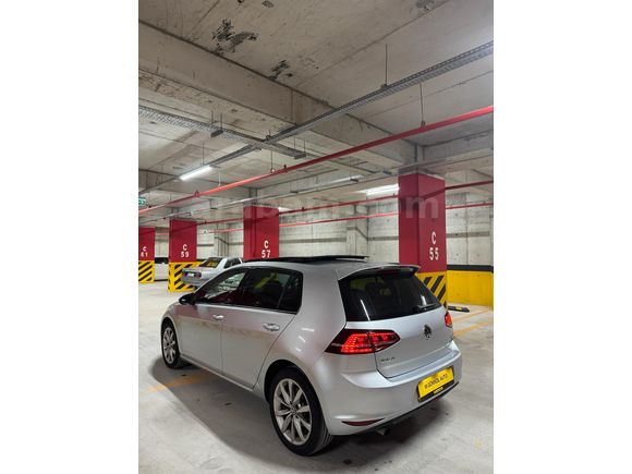 Volkswagen Golf 1.6 TDi BlueMotion Highline 2015 Model