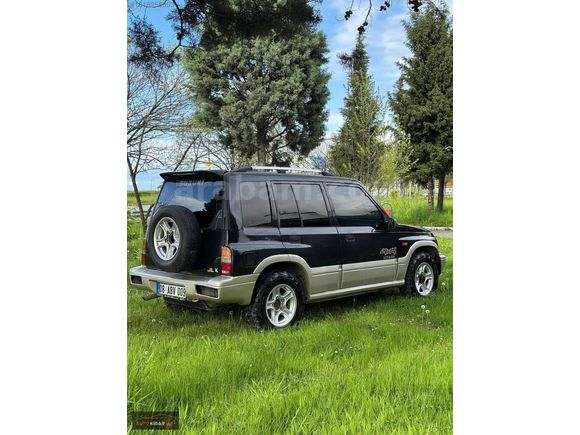 AUTO KİBAR-2000 MODEL SUZİKİ VİTARA 1.6JLX 4*4 MANUEL