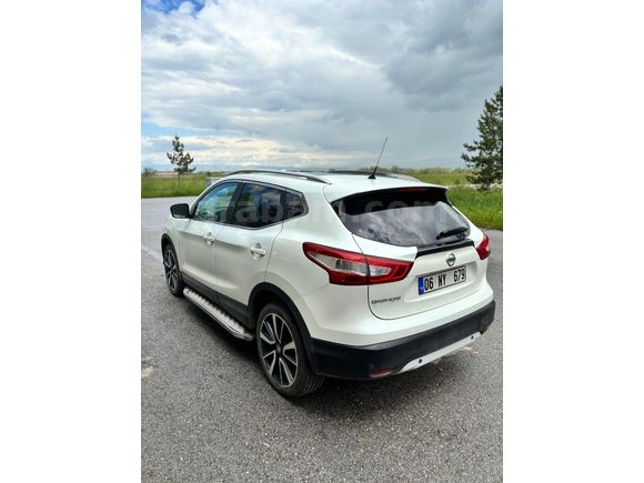 Sahibinden Nissan Qashqai 1.6 dCi Black Edition 2015 Model