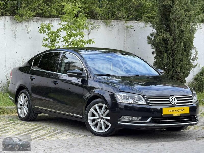 Galeriden Volkswagen Passat 2.0 TDi BlueMotion Highline 2014 Model Ankara 236.000 km Siyah