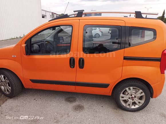 Sahibinden otomobil ruhsatlı otomatik vites Fiat Fiorino Combi 1.3 Multijet Emotion 2009 Model