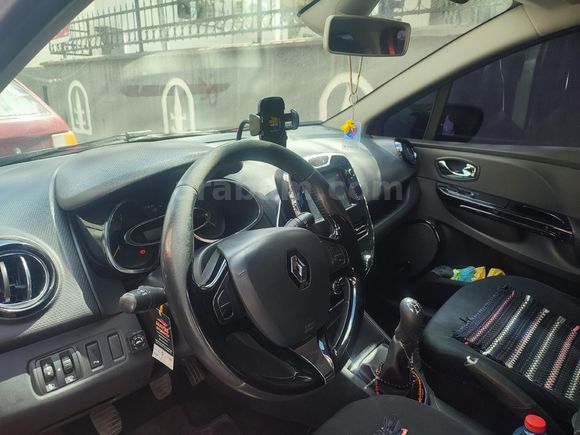 Sahibinden Renault Clio 1.2 Icon 2014 Model  137.000 km Kırmızı