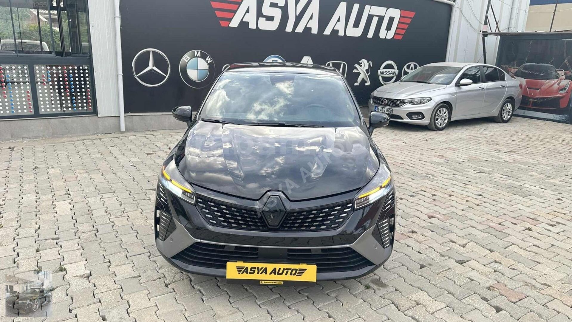 Galeriden Renault Clio 1.0 TCe Techno Esprit Alpine 2024 Model Hatay 21.000 km Siyah 2