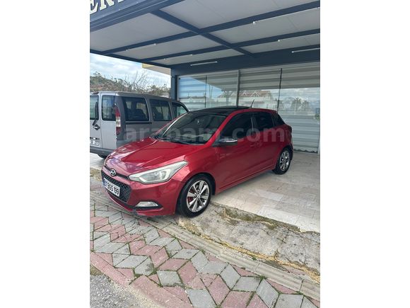 Sahibinden Hyundai i20 1.4 CRDi Style 2016 Model 