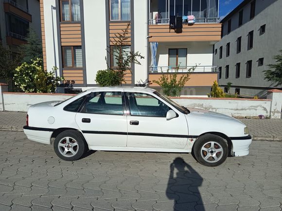 Sahibinden Opel Vectra 2.0 GL 1993 Model 