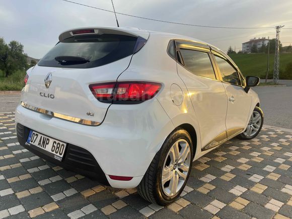 Boyasız yeni kasa clio joy