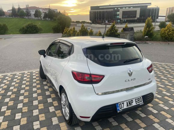 Boyasız yeni kasa clio joy
