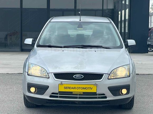 TEMİZ BAKIMLI 2006 MODEL FORD FOCUS CHİA 1.6DİZEL TAKASLARA AÇIK