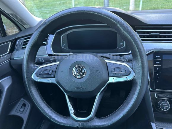 2019 BOYASIZ PASSAT ELEGANCE 54.000 KM'DE CAM TAVAN SERVİS BAKIM