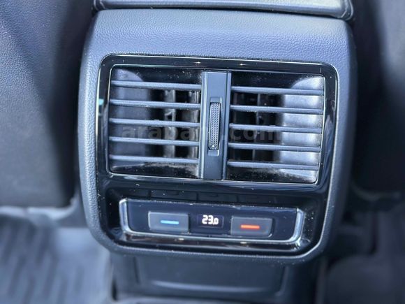 2019 BOYASIZ PASSAT ELEGANCE 54.000 KM'DE CAM TAVAN SERVİS BAKIM