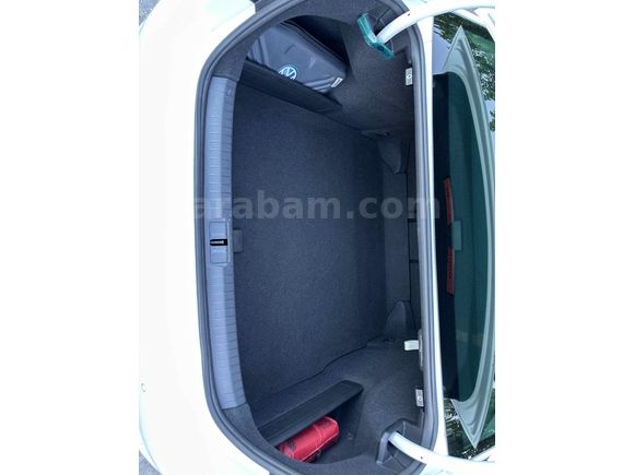 2019 BOYASIZ PASSAT ELEGANCE 54.000 KM'DE CAM TAVAN SERVİS BAKIM