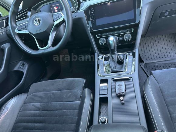 2019 BOYASIZ PASSAT ELEGANCE 54.000 KM'DE CAM TAVAN SERVİS BAKIM