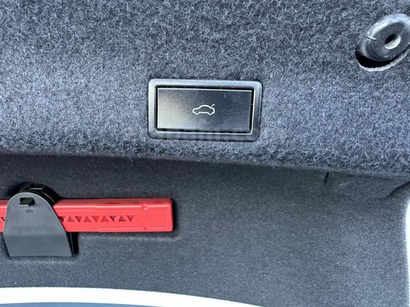 2019 BOYASIZ PASSAT ELEGANCE 54.000 KM'DE CAM TAVAN SERVİS BAKIM