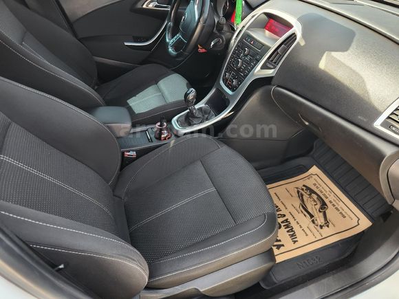Sahibinden Opel Astra 1.3 CDTI Sport 2013 Model