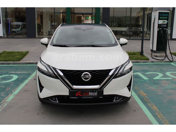 Nissan Qashqai 1.3DIG-T SKYPACK 4X4 AT