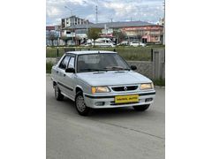 Galeriden Renault R 9 1.4 Broadway RN 1998 Model Van