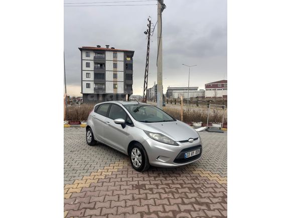 Memurdan düşük km temiz fiesta