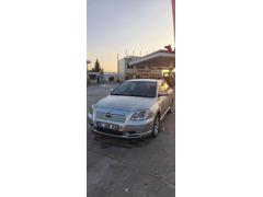 TOYOTA AVENSIS 1.6 COMFORT – TEMİZ AİLE ARACI