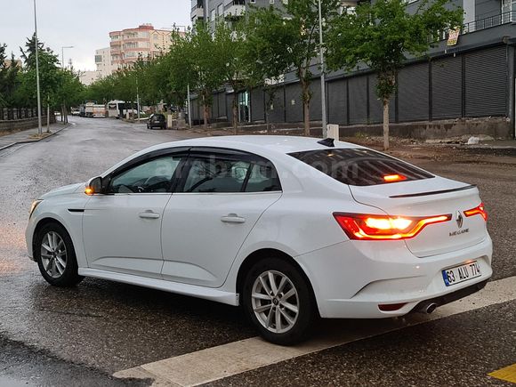 Galeriden Renault Megane 1.5 dCi Touch 2019 Model Şanlıurfa