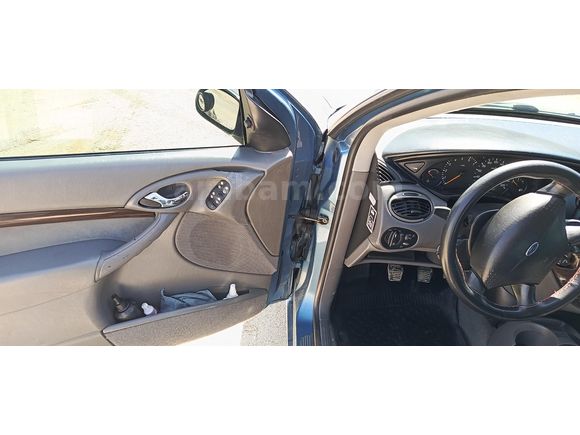 Sahibinden Ford Focus 1.6 Ghia 2000 Model