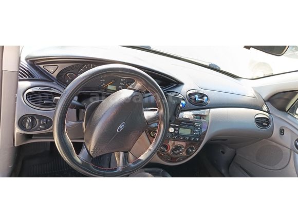 Sahibinden Ford Focus 1.6 Ghia 2000 Model